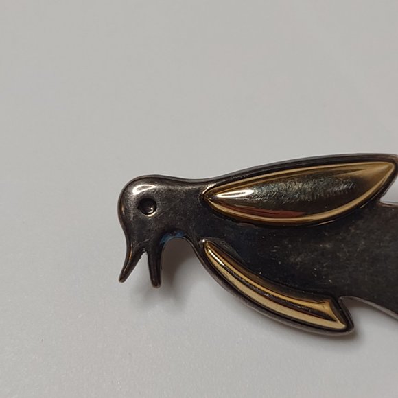 Cute Vintage Metal Two Tone Penguin Brooch Or Pendant - Picture 9 of 16